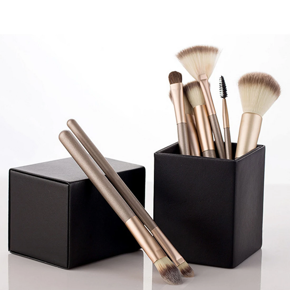 

Empty Portable PU Leather Container Makeup Brushes Holder Magnetic Make Up Brush Pen Holder Cosmetic Tool Organizer