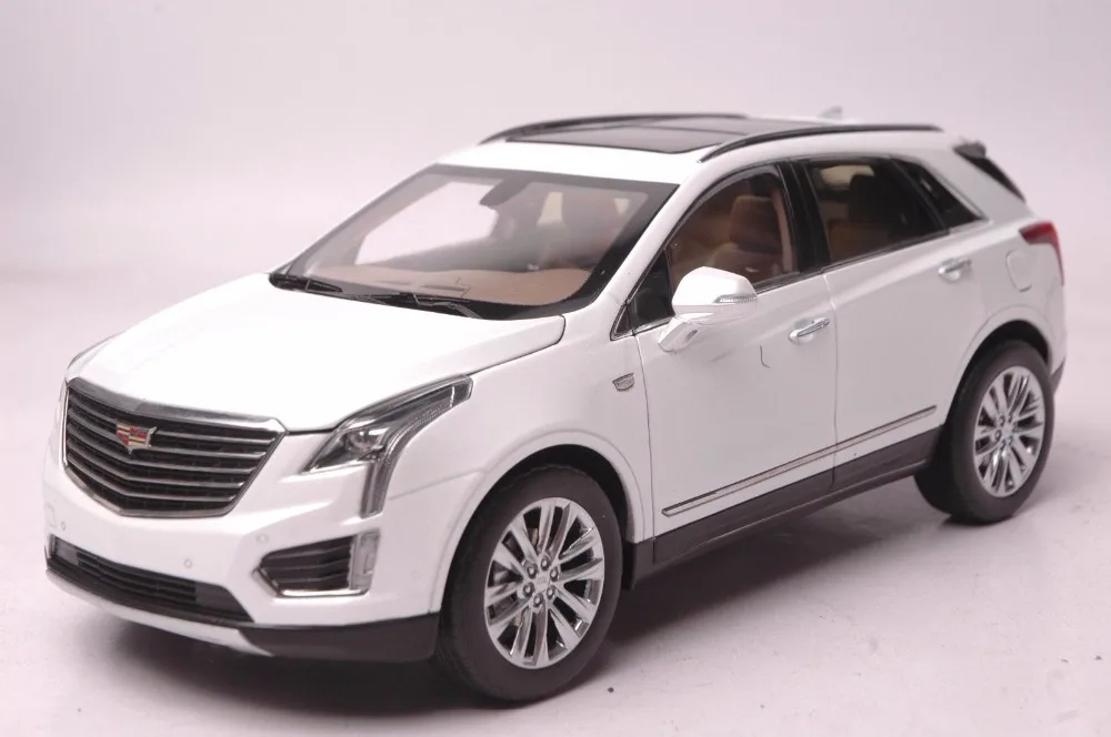 

1:18 Diecast Model for GM Cadillac XT5 White SUV Alloy Toy Car Miniature Collection Gifts ATS