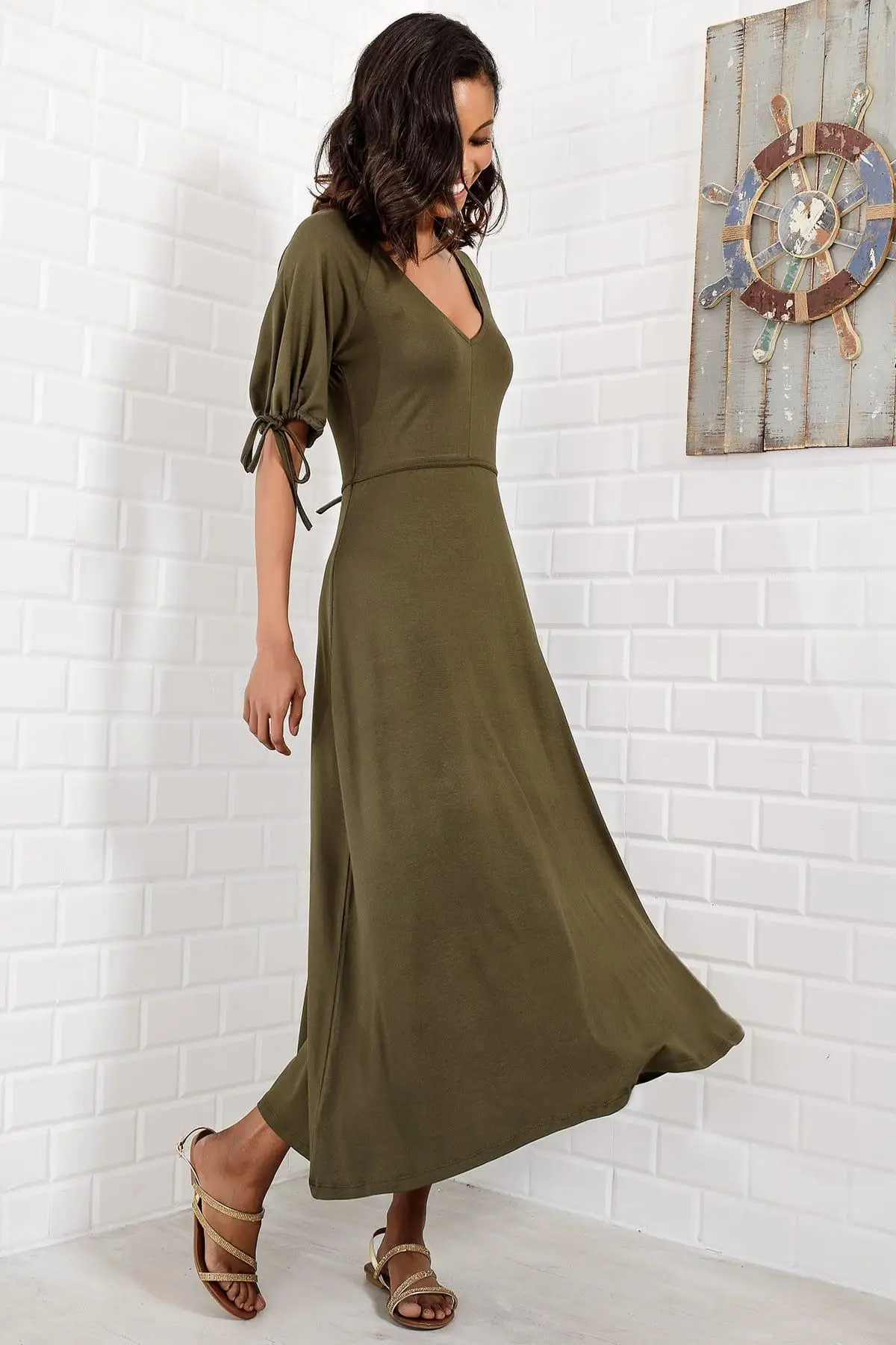 

Trend: alacati Style Women Khaki V-Neck Mıdı Size Cloche Dress ALC-019-027-Z