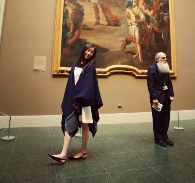 3443967349_725360221