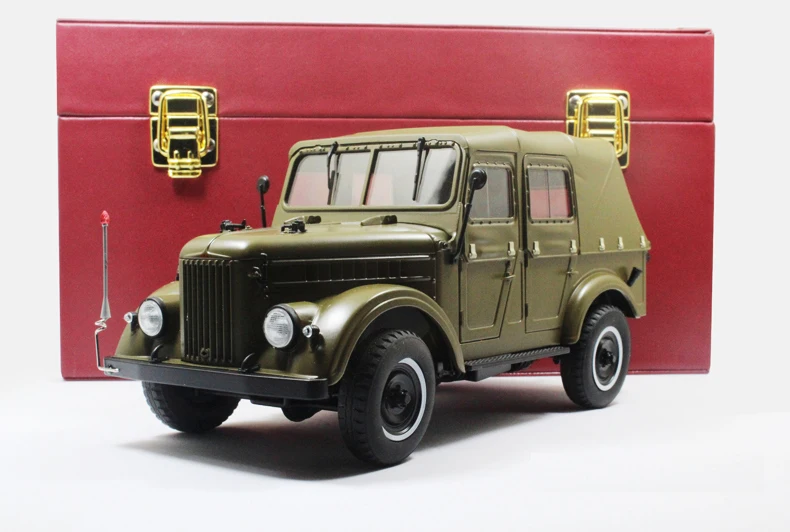 1:18 Diecast Model for GAZ69 U.S.S.R. Soviet Union 4 Doors ARMY Truck (Premium Box Limited Edition) Alloy Collection USSR GAZ 69 |