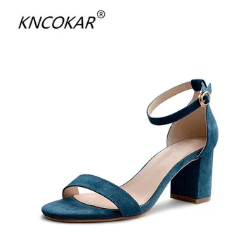 

KNCOKAR 2018 The new women of summer style are comfortable and comfortable in a monochrome button sandals with thick heels