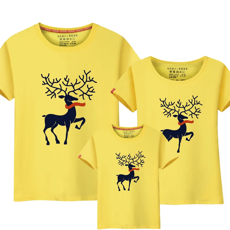Рождественская одежда для мамы и дочки; Одинаковая одежда для папы и сына; одежда для всей семьи; футболка для папы, мамы и мальчика с рисунком оленя - Цвет: Yellow
