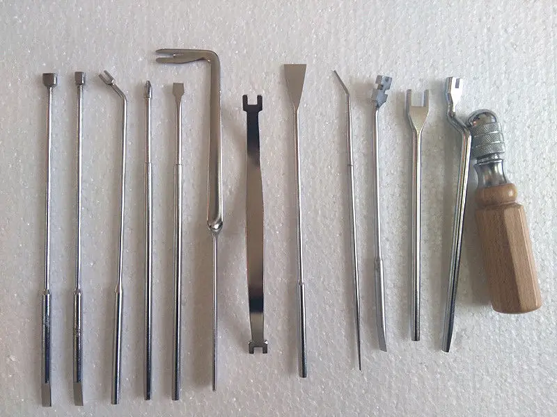 

Piano tuning tools, 13 pieces of kit.
