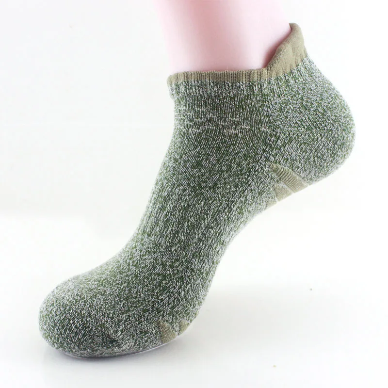 peonfly мужчин случайные хлопок короткий смешные счастливые носки полоска цветные короткие мужские моды полосы носки уютный mountaineering носки для дыхания быстросохнущий мужского лодыжку носки уличный стиль носочки - Цвет: green