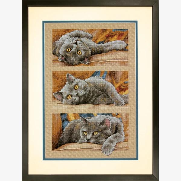 CS-1602 Triptych Cross Stitch Kit Max the Cat, Max le chat Dim 70-35301.jpg