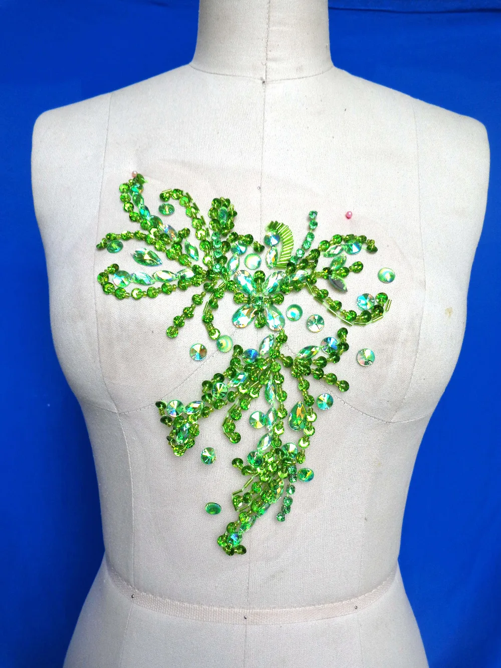 A159 Handmade light green crystal trim patches sew on Rhinestones