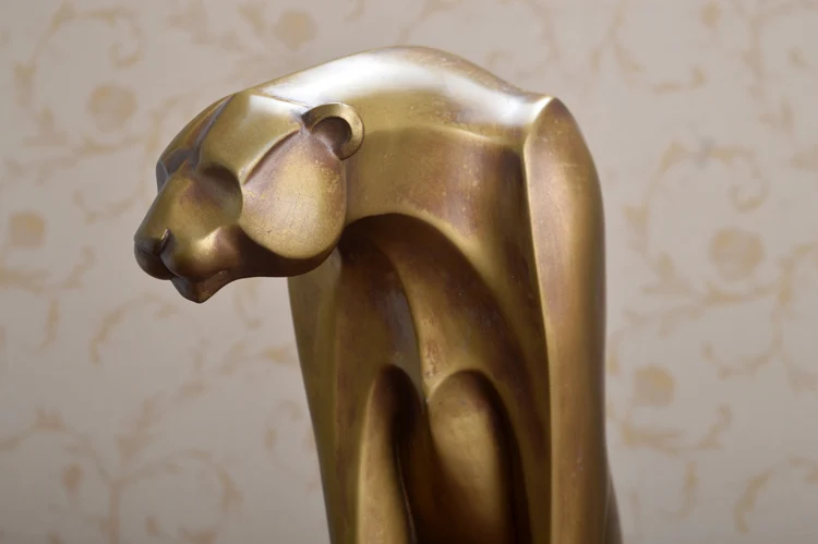 retro Europe style home decor resin imitate bronze leopard mascot statue hotel desk craft animal creative sculpture high quality retro Europe style home decor resin imitate bronze leopard mascot statue hotel desk craft animal creative sculpture high quality