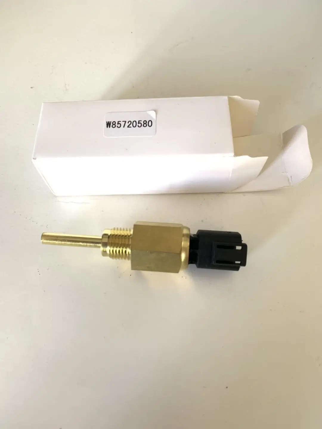 Temperature Sensor Switch Temp Sender Sending Unit For PERKINS 4000 341-3600 403D-15G 85720580 W85720580 PW85720580