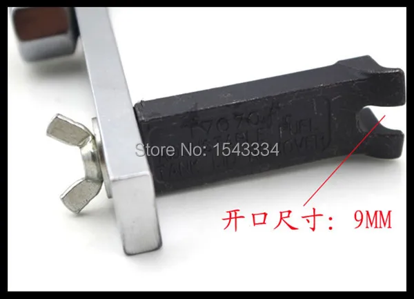 Adjustable fuel tank lid remover (1).jpg