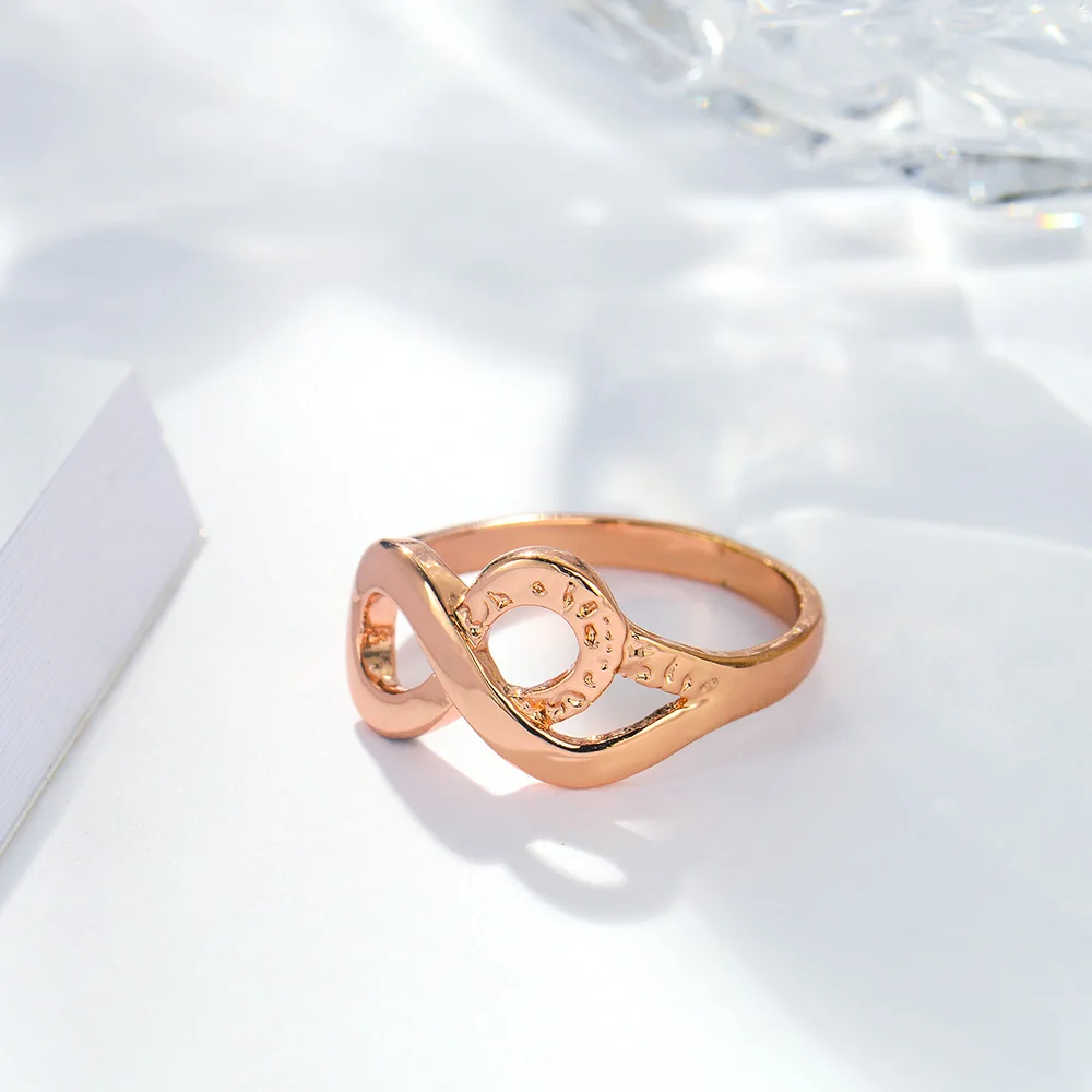 

QGGLE Finger Pink Color Ring High Quality Copper AAA Zircon Hollow Round Rings for Women Female Fashion Jewelry