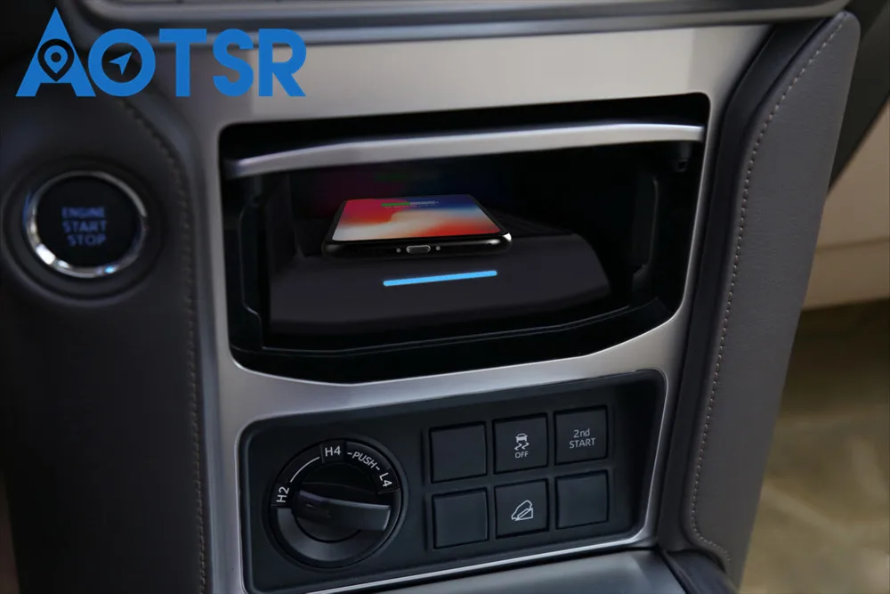 Aotsr QI Wireless Car Charger For Toyota Prado 2018 Intelligent Infrared Fast Wireless Charging Car Phone Holder For iPhone