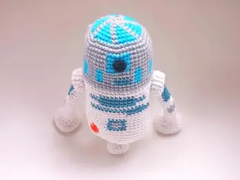

crochet armigurumi rattle game character model number 820