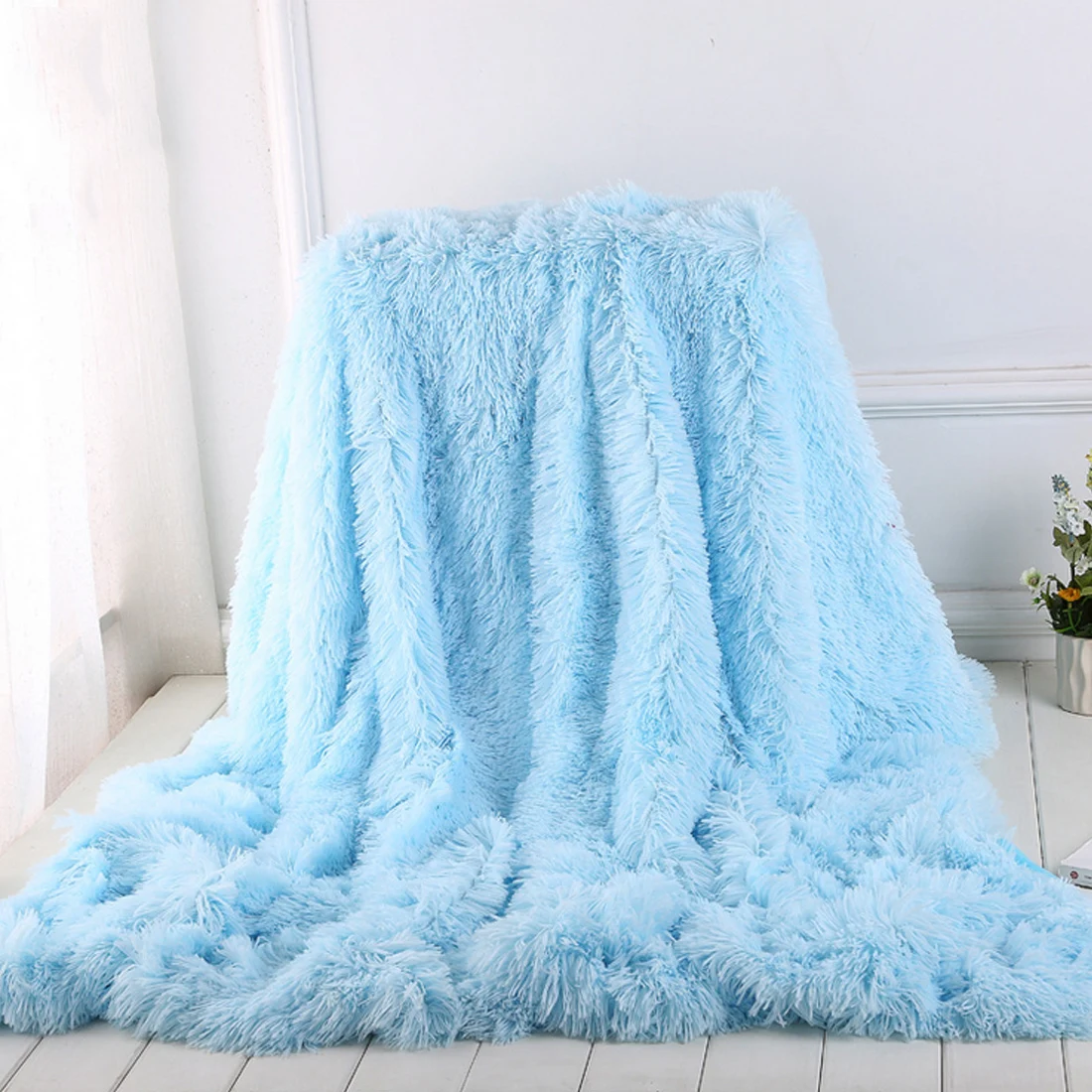 Soft Luxury Blanket Plush Shaggy Silky Blankets Faux Fur Throw Bedspread Red Summer Quilt Throw Blanket for Wedding Decor