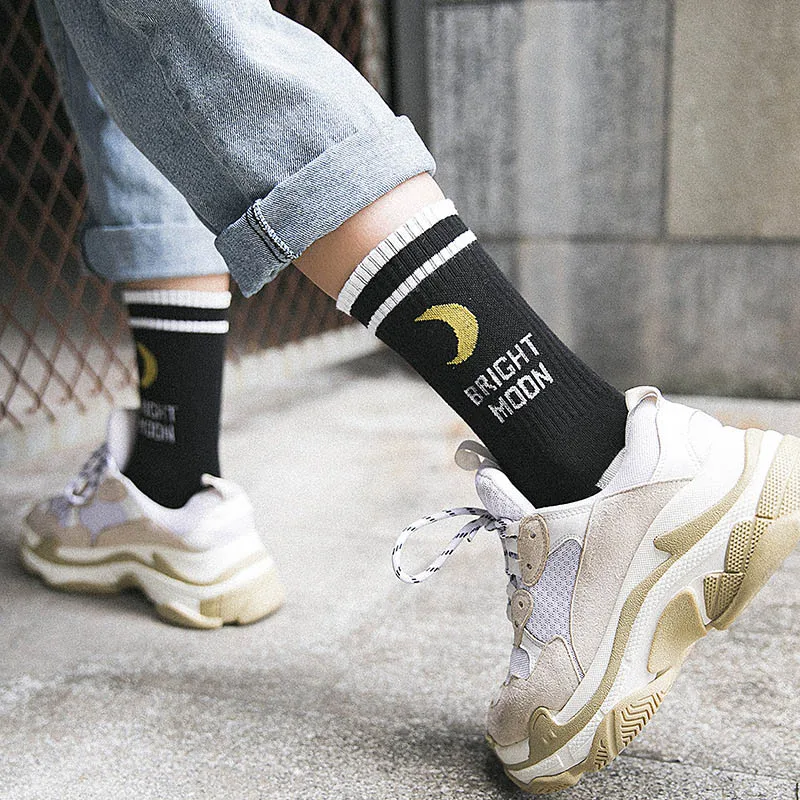 COSPLACOOL-Bright-Moon-Cotton-Socks-Korean-Harajuku-English-Letter-Chaussette-Femme-Funny-Socks-Hip-Hop(4)