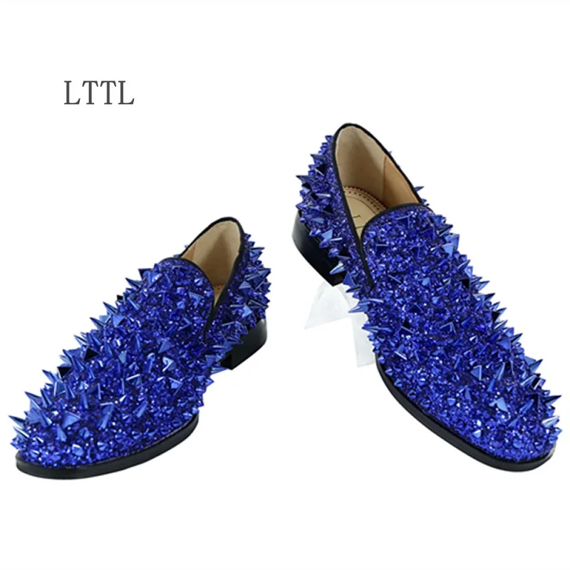 spike casual shoes