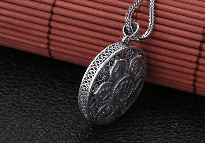 silver-om-necklace005e