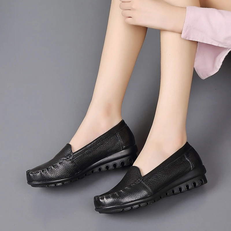 AARDIMI/Классическая обувь из натуральной кожи; женская повседневная обувь на плоской подошве; Прошитые слипоны; женские лоферы; кроссовки красного и черного цвета