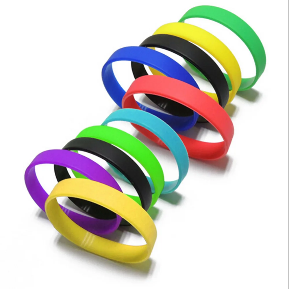 Pulsera de goma de silicona Flexible para hombre y mujer, brazalete deportivo informal, venta al por mayor