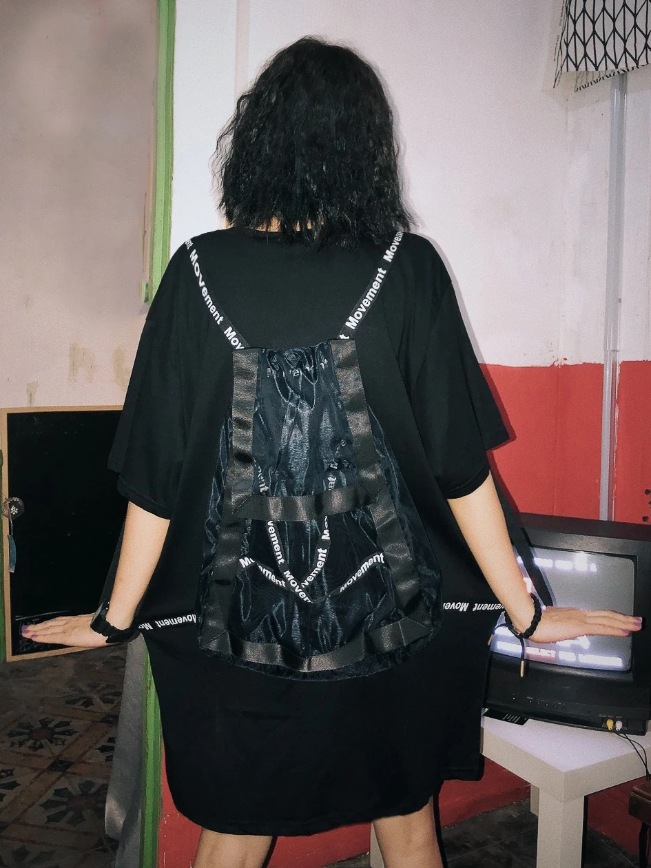 

Personality Free Hand Stitching Backpack T-shirt Women's Loose Size and Knee Tees Fashion