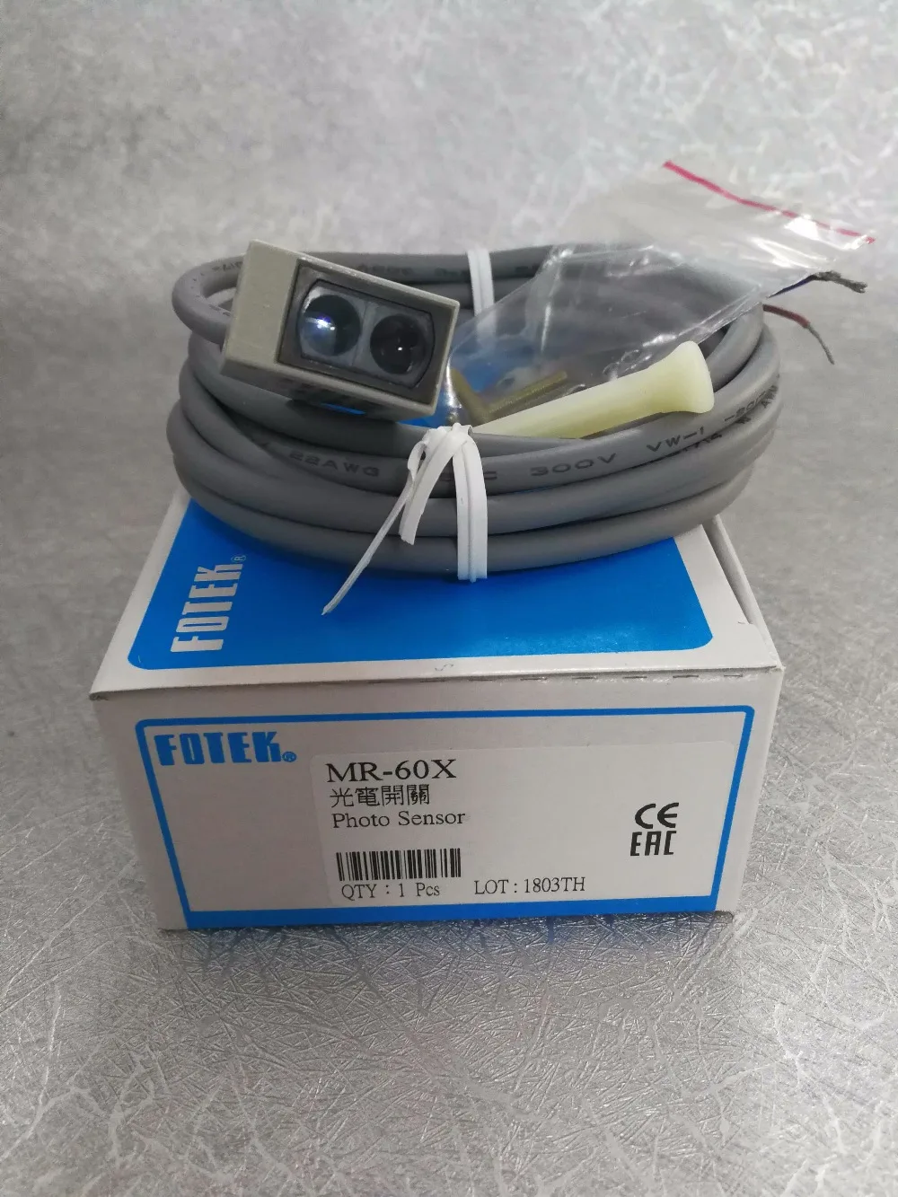 MR 60X MR 60XP FOTEK Photoelectric Switch Sensor Reflex Type PHOTO