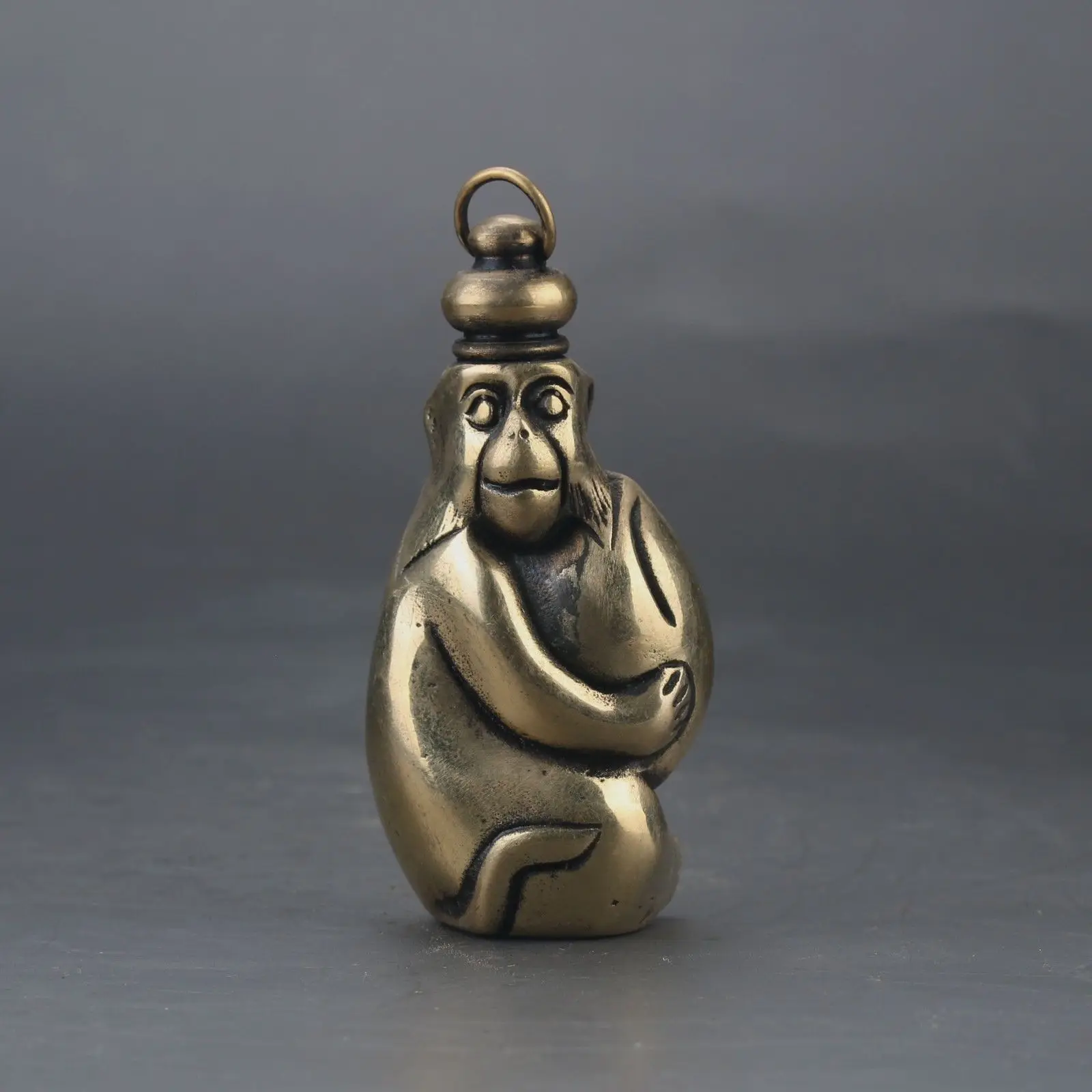 

DELICATE CHINESE BRASS HANDWORK CARVED MONKEY & PEACH SNUFF BOTTLE