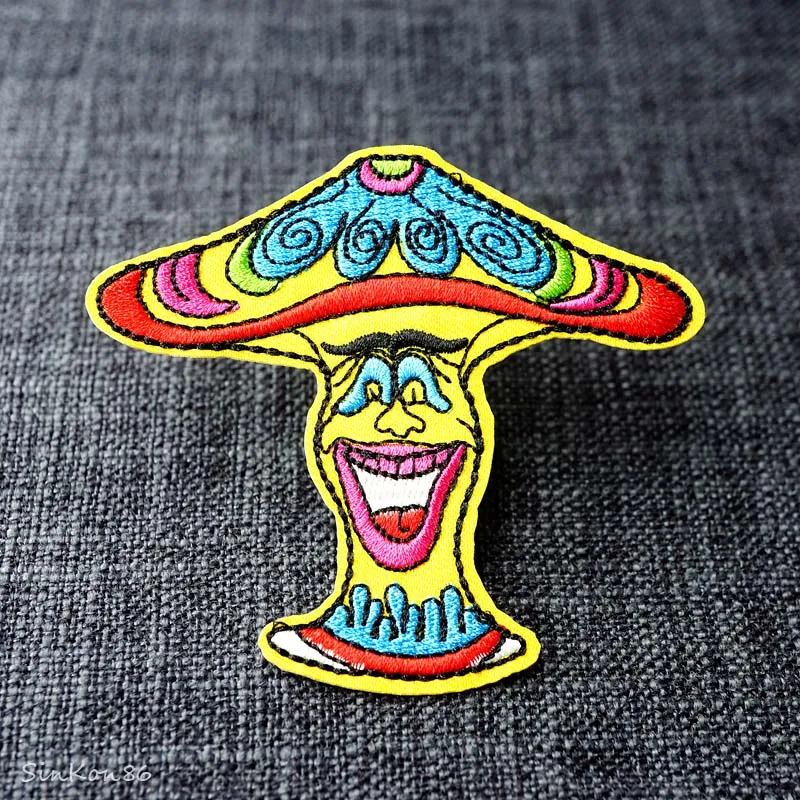 

Mushroom 7.5x8.5cm Embroidered Badges Patch Jeans Bag Hat Clothes Apparel Sewing Decoration Applique Bagde Patches Accessories