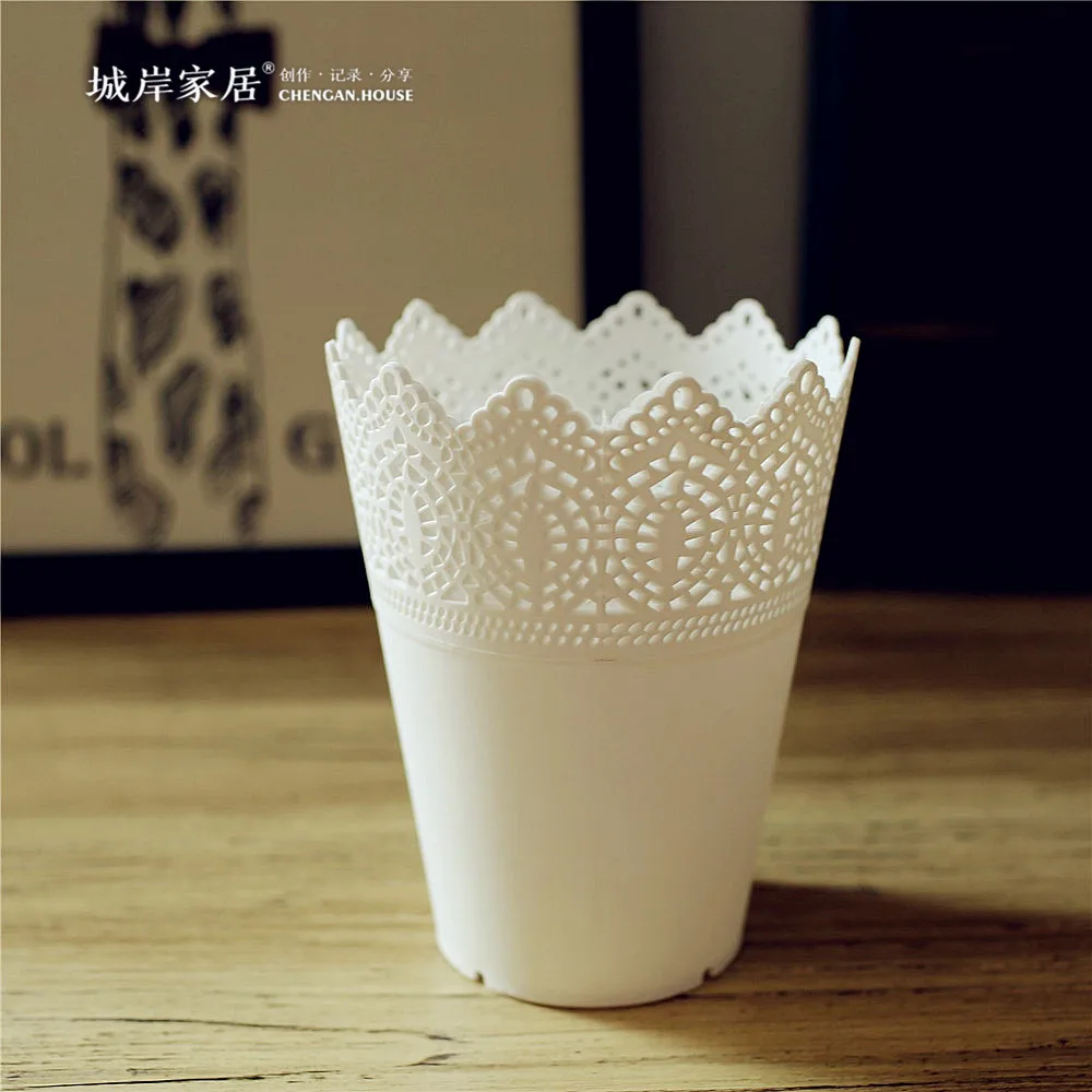 Floral Hollow Design Plastic Flower Vase For Wedding Decoration