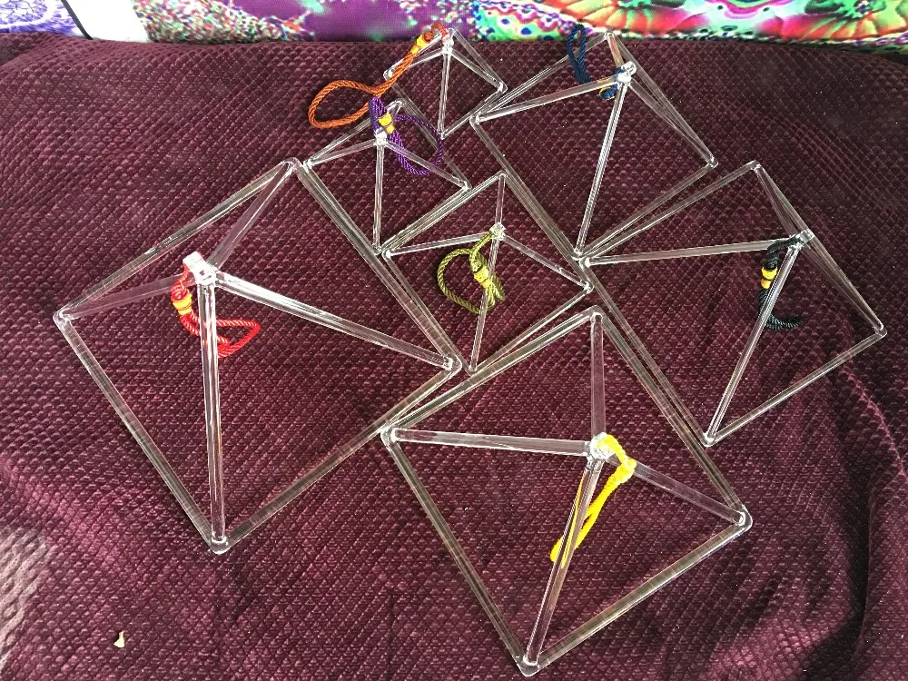 

4" 5" 6" 7" 8" 9" 10" 7pcs crystal singing pyramids crystal singing tetrahedron with strings + crystal mallets and rubber sticks