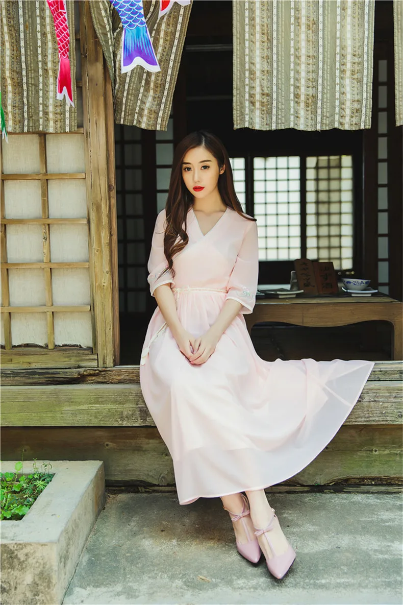 

High Quality Explosions Leisure pleated bohemian chinaese style embroidery matching Dresses Women summer Casual Dress
