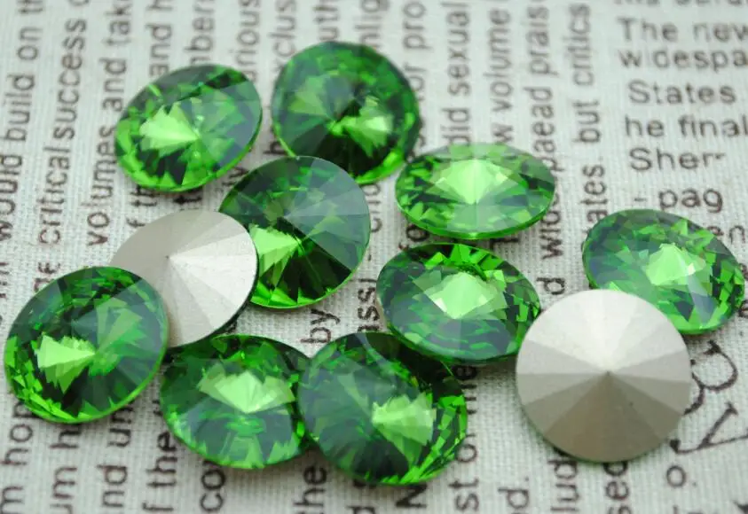 Peridot Все Цвета 6,8, 10,12, 14,16, 18,20 мм со стразами "риволи" заостренные с обратной стороны Стразы Круглый стеклянный кристалл изысканный камень - Цвет: Peridot
