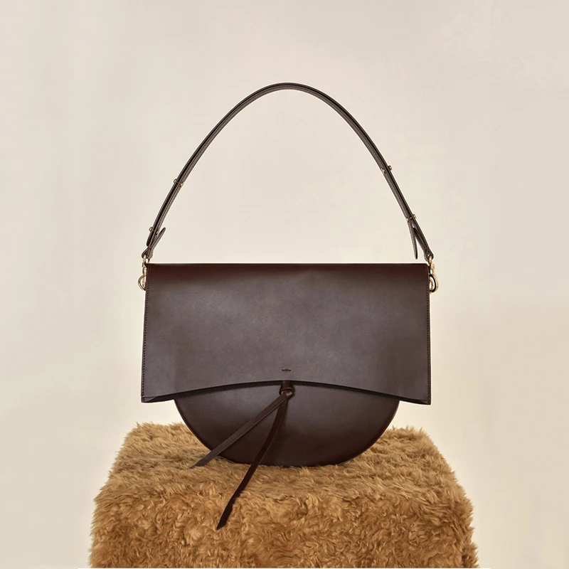 

Super seabob 2018 New Pattern Concise Single Shoulder Bag Woman Vintage Magnetic Buckle Magnetic Buckle Portable Satchel DA252