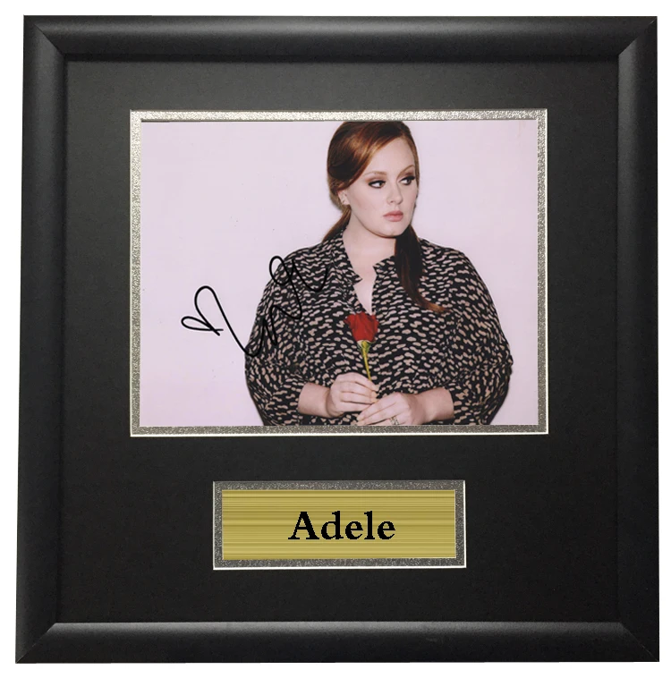 Memorabilia поставляется с SA COA Adele life Фото и фото автографом в рамке | Дом сад