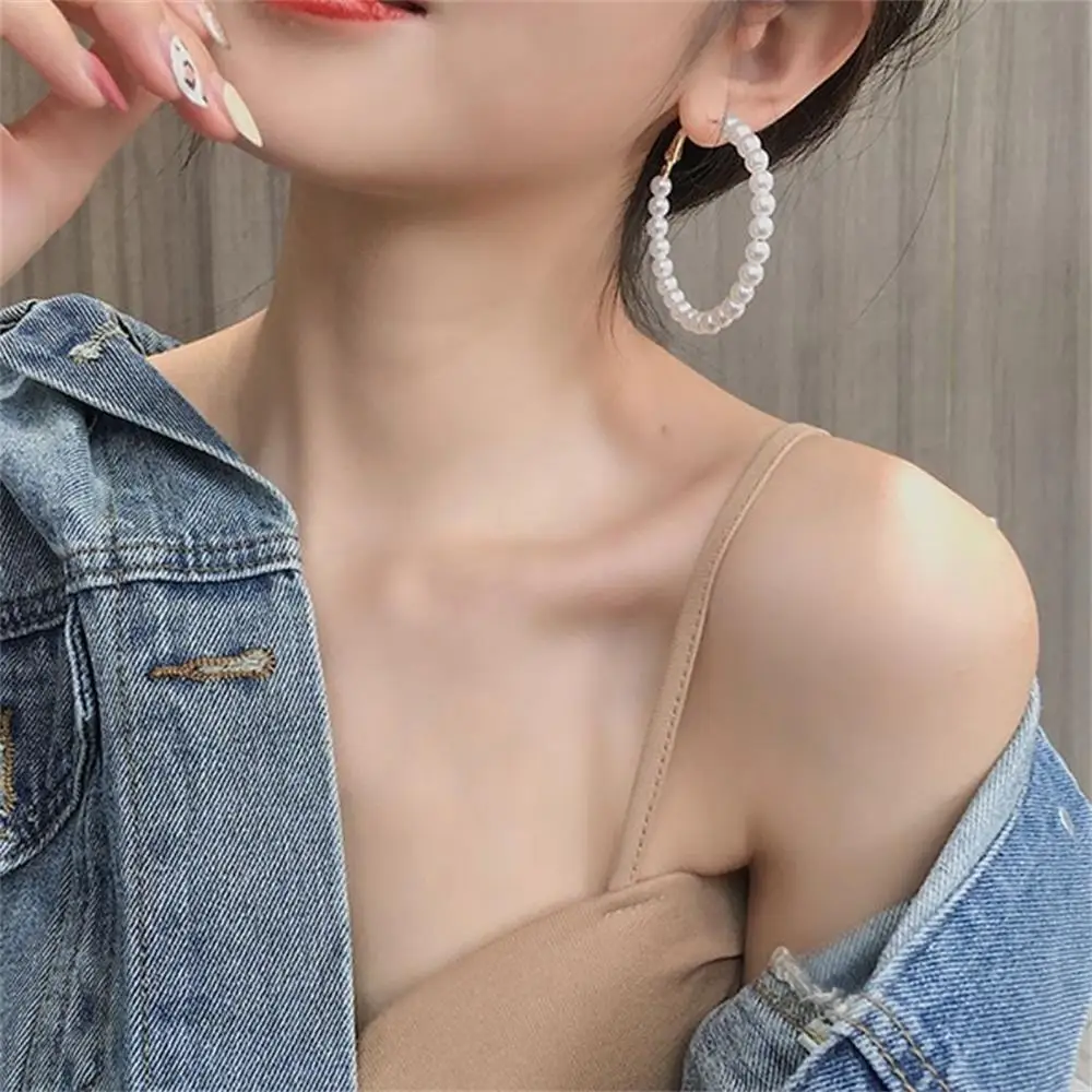 

2019 Hot Pearl Hoop Earrings for Women Exaggerates Oversize Pearl Circle Ear Rings Earrings Fashion Europe Nightclub Jewelry
