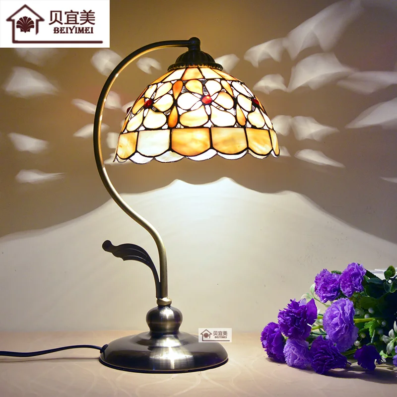 

Mediterranean retro pearl flower shell table lamp bedroom lamp hand lamp