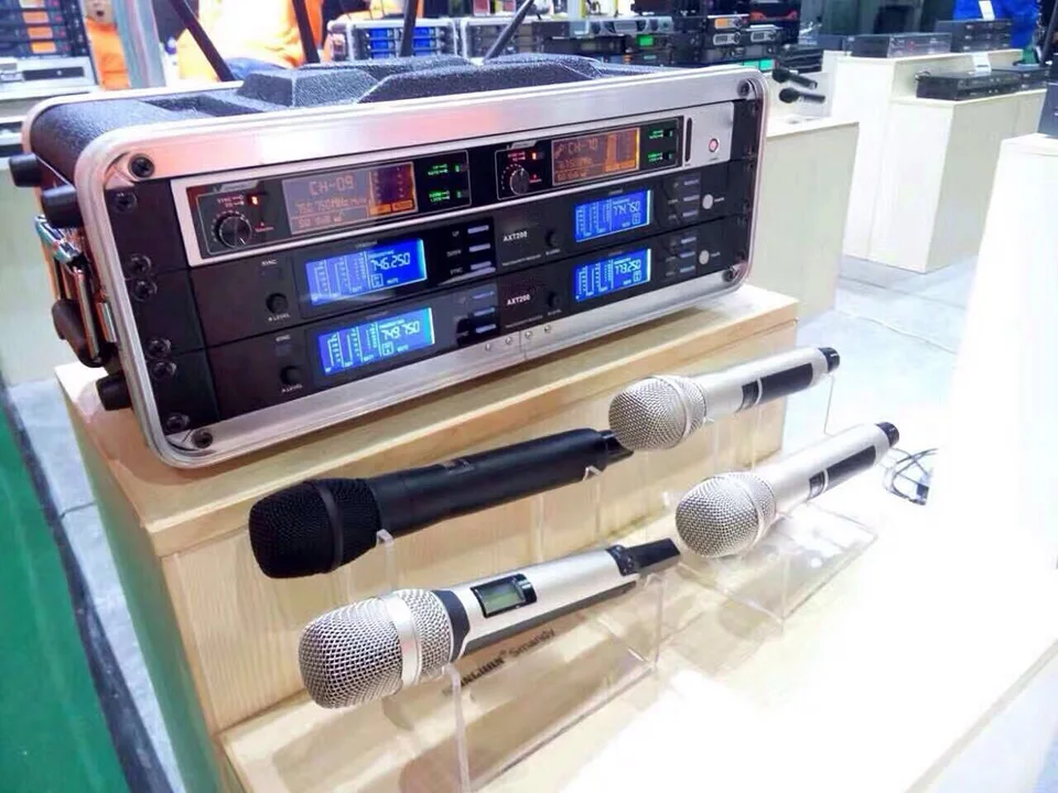 Высокое качество Профессиональный AXT200 верно разнообразие портативных Беспроводной микрофон Профессиональный Lavalier Клип микрофон гарнитуры