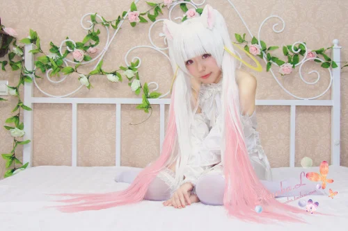 Puella Magi Madoka Magica QB COSPLAY.jpg