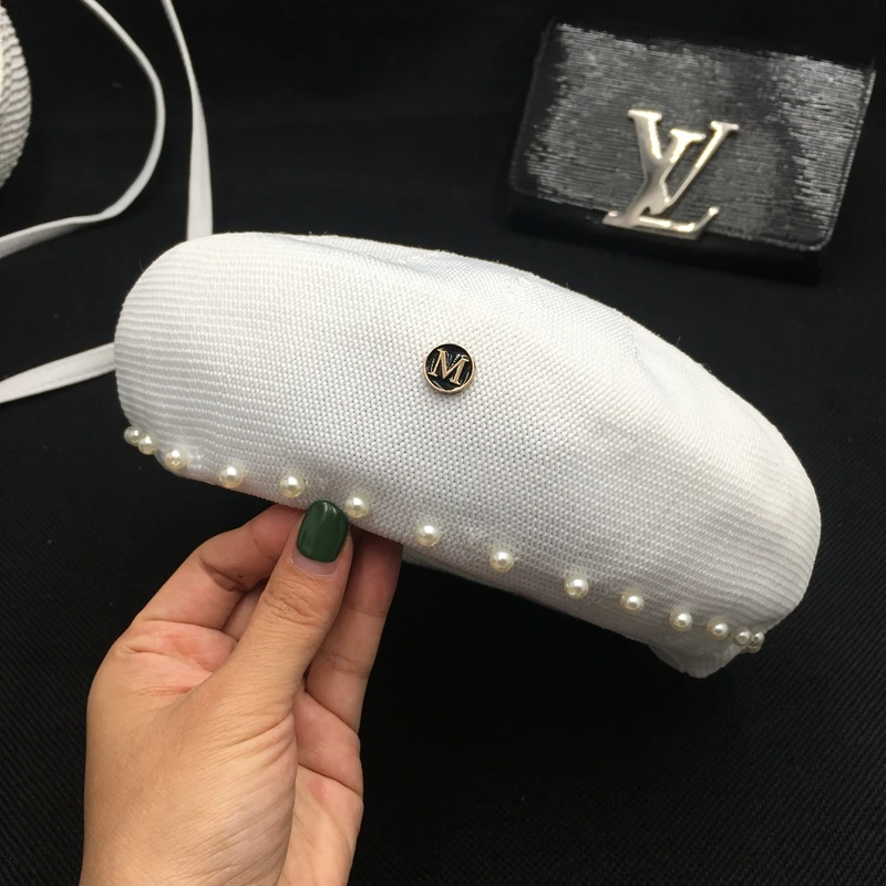 

White black elegant and breathable Beret hat Female fashion knitter hat