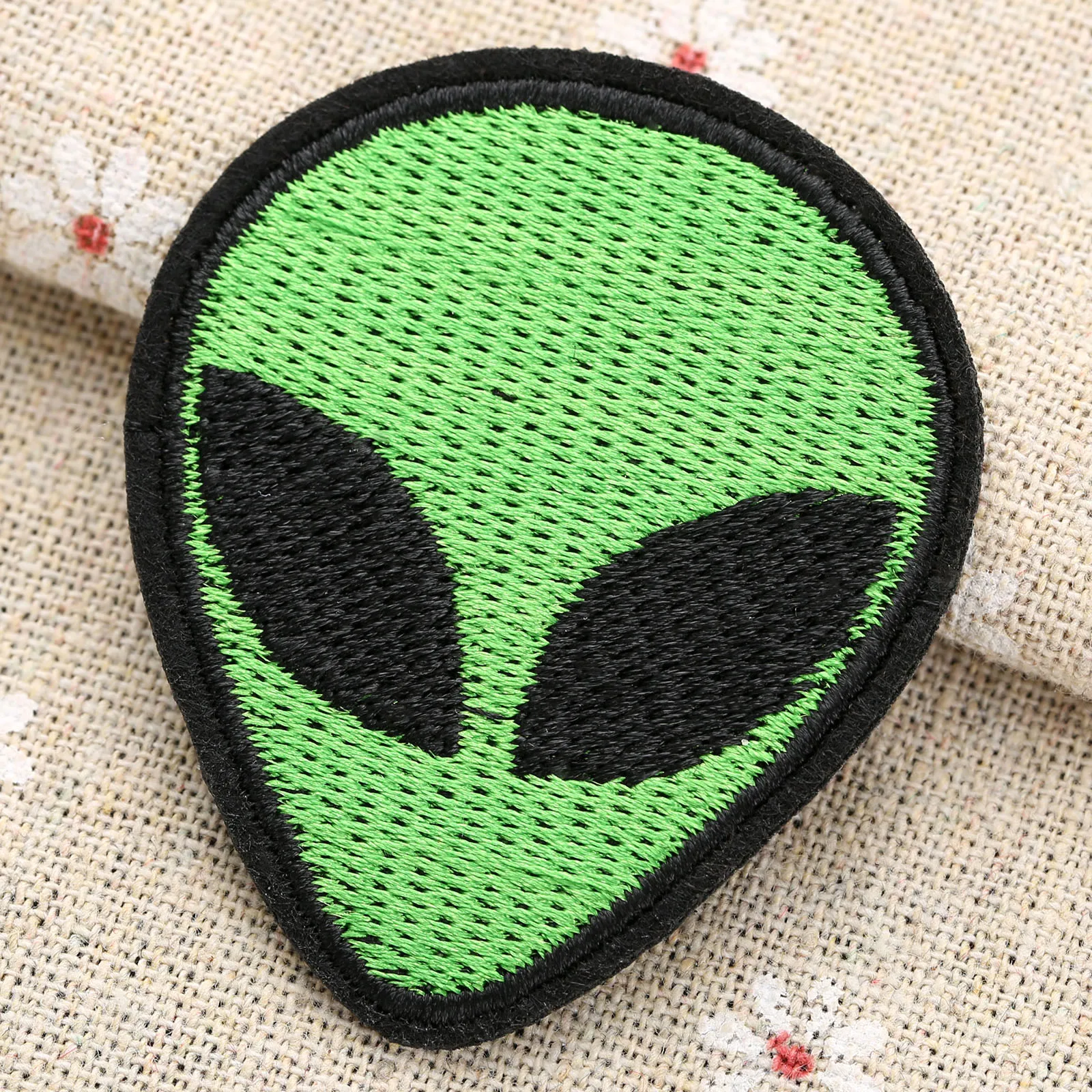 

Green Alien Iron on Patches for Clothing Sticker Ethnic for Clothes Applique Embroidery T-shirt Accessory