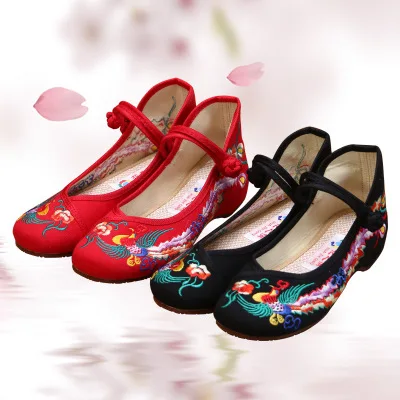 

=2018 Flower of the embroidered cloth shoes embroidery Tianjin national wind embroidered shoes buckle inside the increase shoes