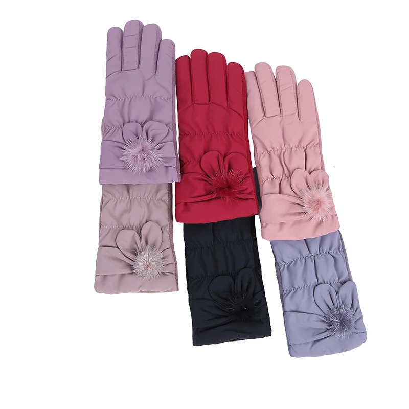 Новые женские зимние мягкие плюшевые внутри теплые ветрозащитные перчатки Модные Hairball женские Спорт на открытом воздухе Сенсорный экран