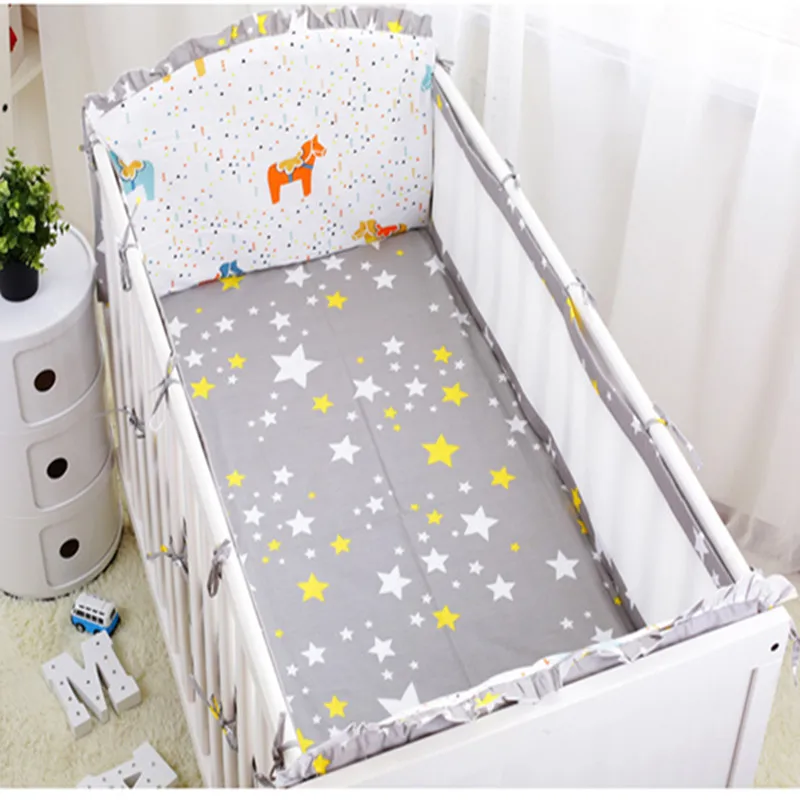 5 قطع الساخن الكلاسيكية تاج تصميم فورسيزون الطفل تنفس الفراش مجموعة جودة سرير البياضات تشمل الهواء شبكة مصدات ورقة 5 قطع الساخن الكلاسيكية تاج تصميم فورسيزون الطفل تنفس الفراش مجموعة جودة سرير البياضات تشمل الهواء شبكة مصدات ورقة