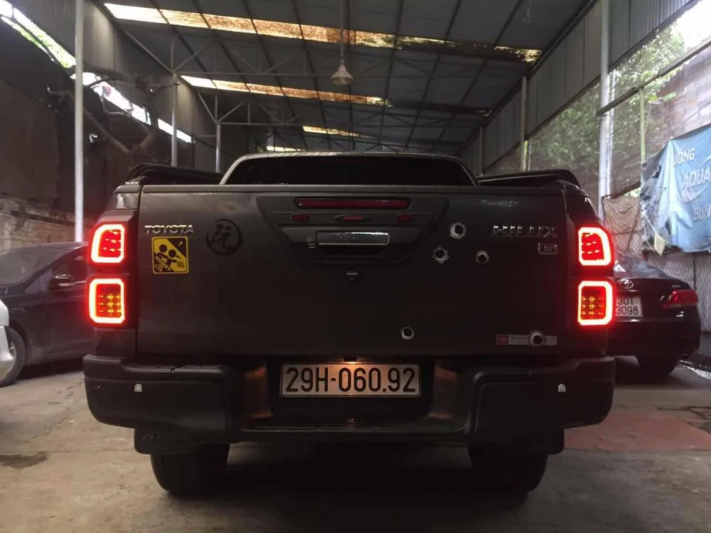 Один комплект 12 В светодиодный фонарь для Toyota Hilux/Revo задний светильник, крышка, тормозной светильник DRL Дневной светильник, головной светильник