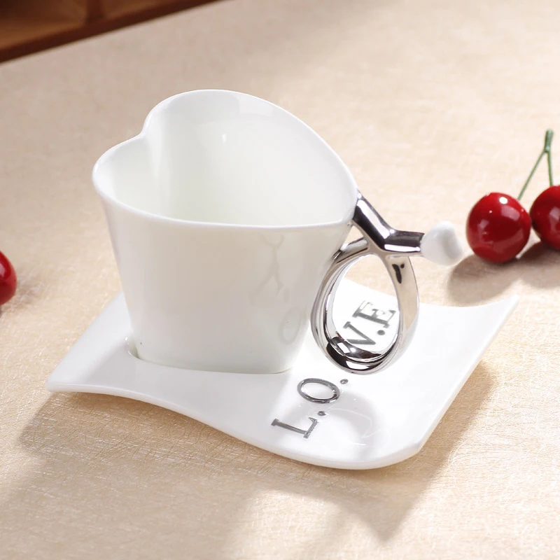 

European-style creative heart-shaped coffee cup and saucer lovers ceramic cups mugs