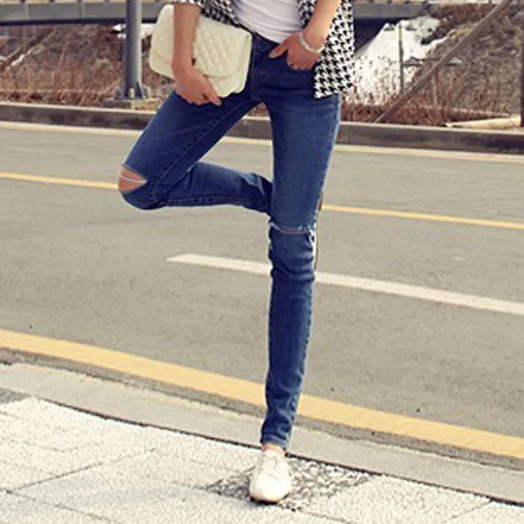 cutting knee holes in jeans