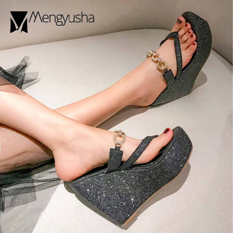 

Bling Bling Flip Flops Women Glitter Crystal Metal Chains Sandals Glitter Platform Wedges Sandals Mujer 2019 Rhinestone Slippers