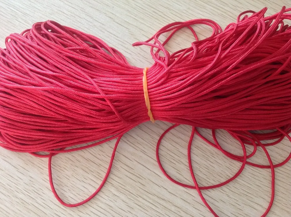 700