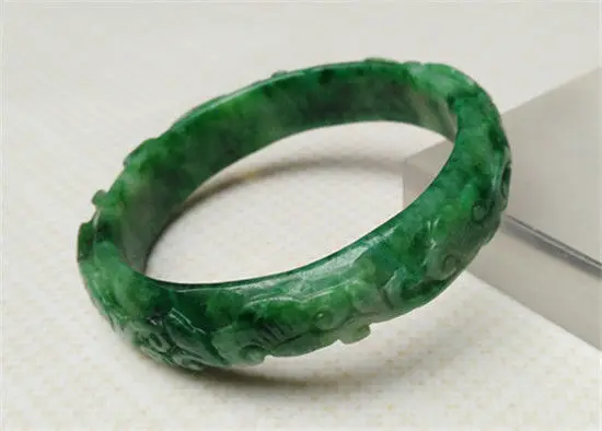 

AA Vintage Chinese Hand-carved Natural GREEN Jadeite Jade Bangle Bracelet 64.5MM a 5.19
