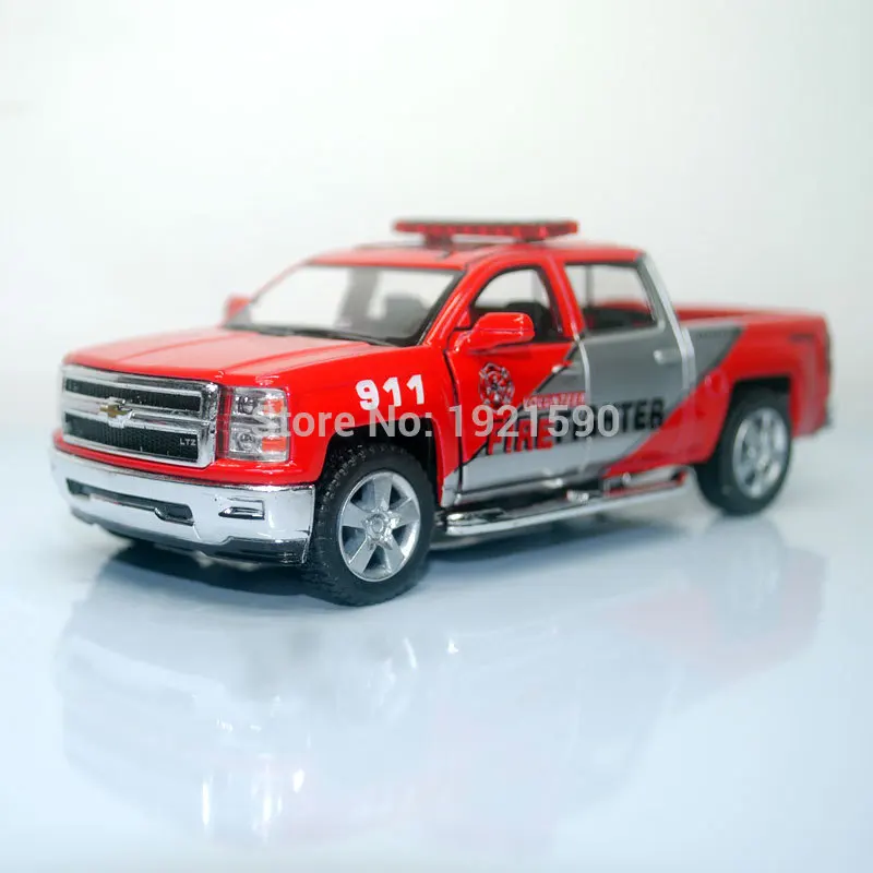 KT 1/46 масштаб автомобиля игрушки полиции Ver. 2014 Chevrolet Silverado литая под давлением металлическая модель автомобиля для подарка/детей/коллекции