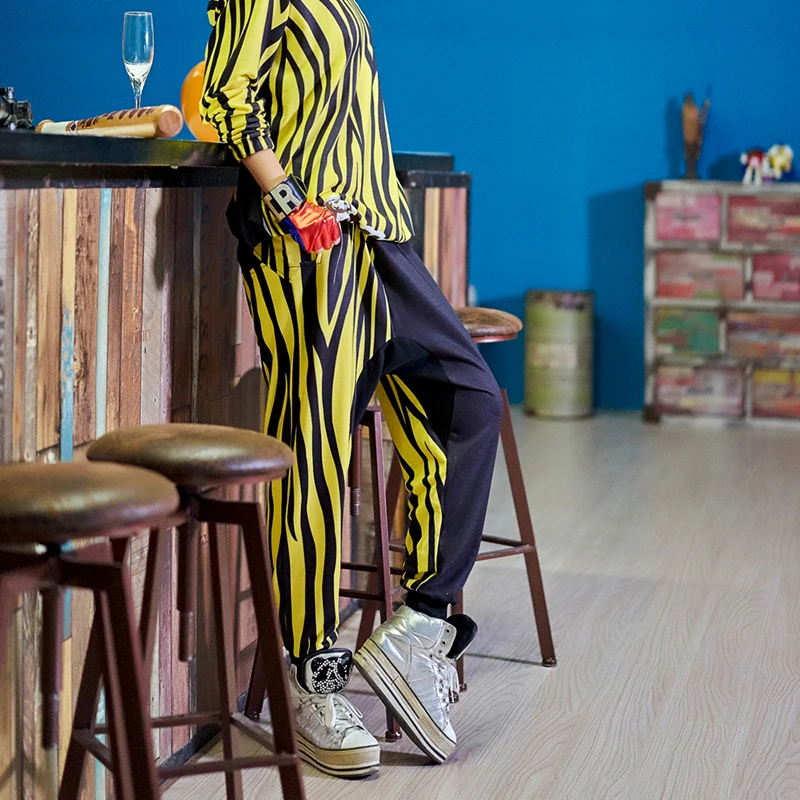 

2019 spring women's new zebra yellow black striped graffiti print harem pants wild feet pants hip-hop trousers
